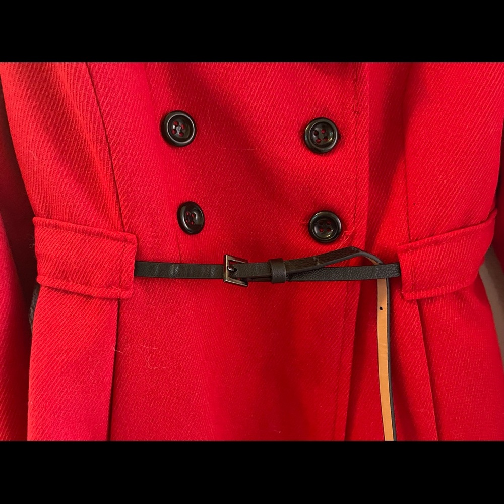 Red coat - Picture 3 of 8
